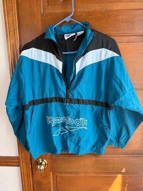 VINTAGE REEBOK WINDBREAKER🩵